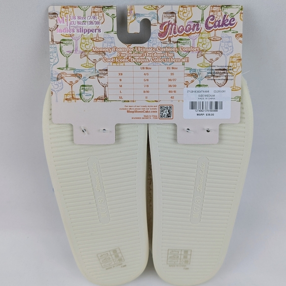 Slippers Strawberry Cosmopolitan Embroider Fleece Memory Foam Slip On M(7/8) NWT - Picture 10 of 14